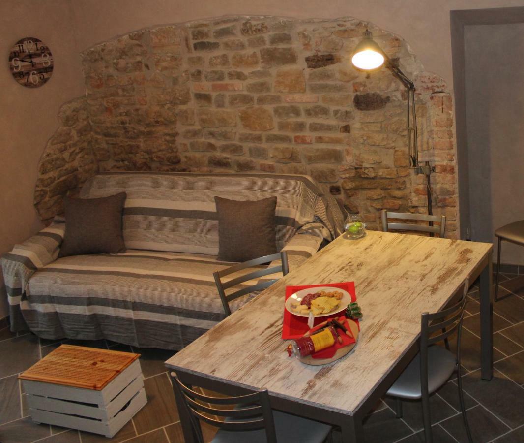 Apartamento Langa 4 Love Novello Exterior foto